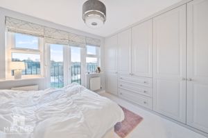 Fitted Quality Wardrobes- click for photo gallery